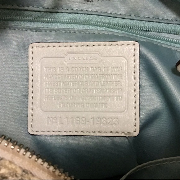 Coach Off White Kristin Embossed Python Hobo Bag L1169-191323 - Picture 9 of 13